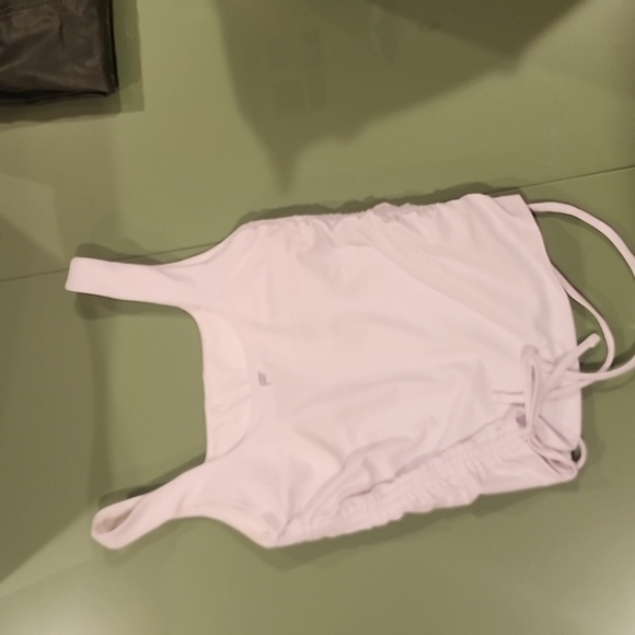 Top. Fabletics - Picture 2 of 2